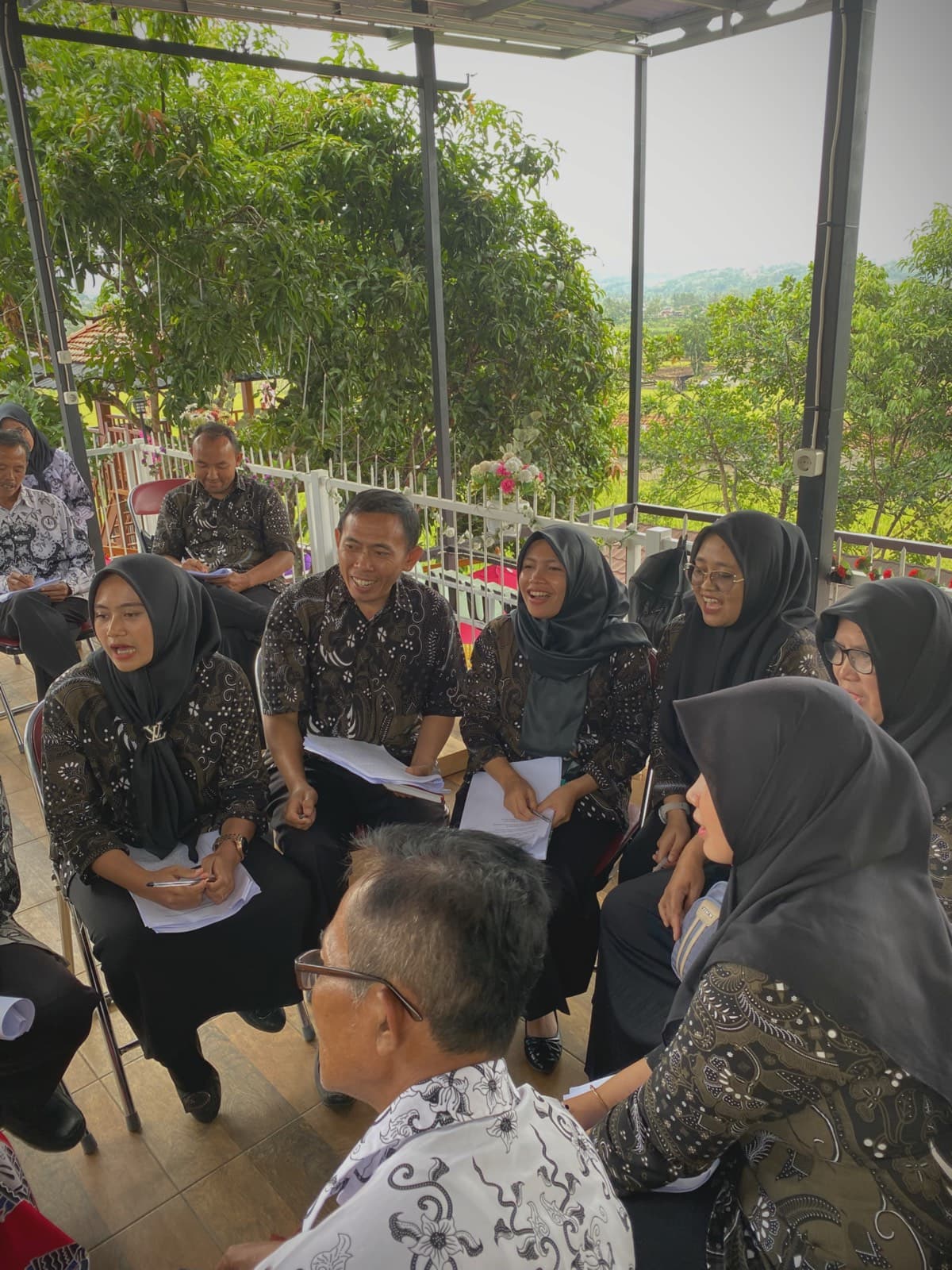 Rapat koordinasi pengurus Sadewa bersama mitra lapangan